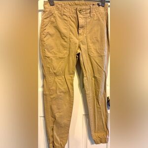 Banana Republic Women’s Slim fit Cargo Pants Mid Rise Size 0 Short